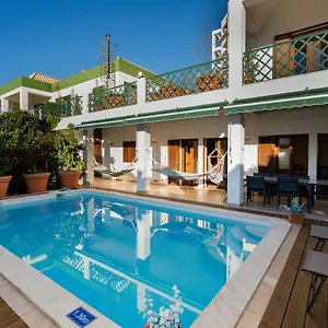 In Elite Residential Area Of Villa District de Faro
